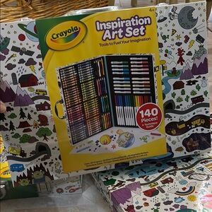 Crayola Inspiration Art Set - 140 Pieces - Multicolor